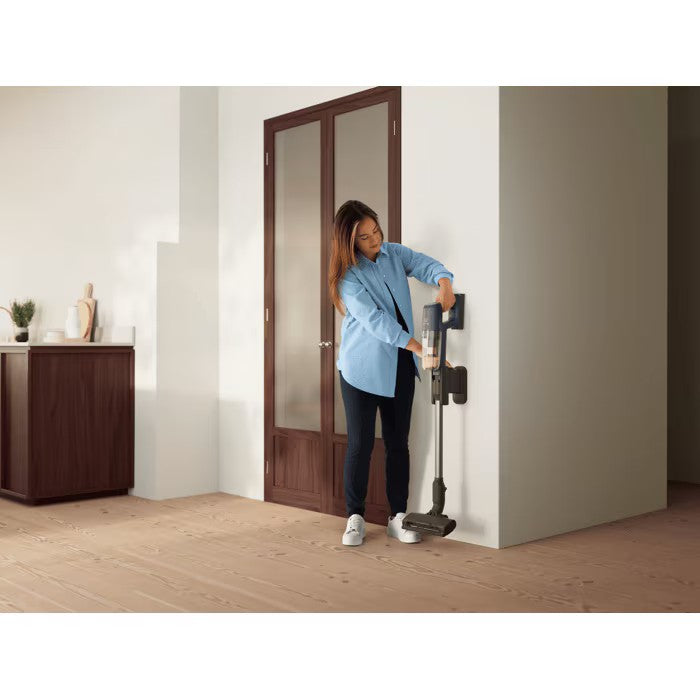 Odkurzacz pionowy Electrolux Clean 700 EP71B14WET granatowy - zdjecie 3